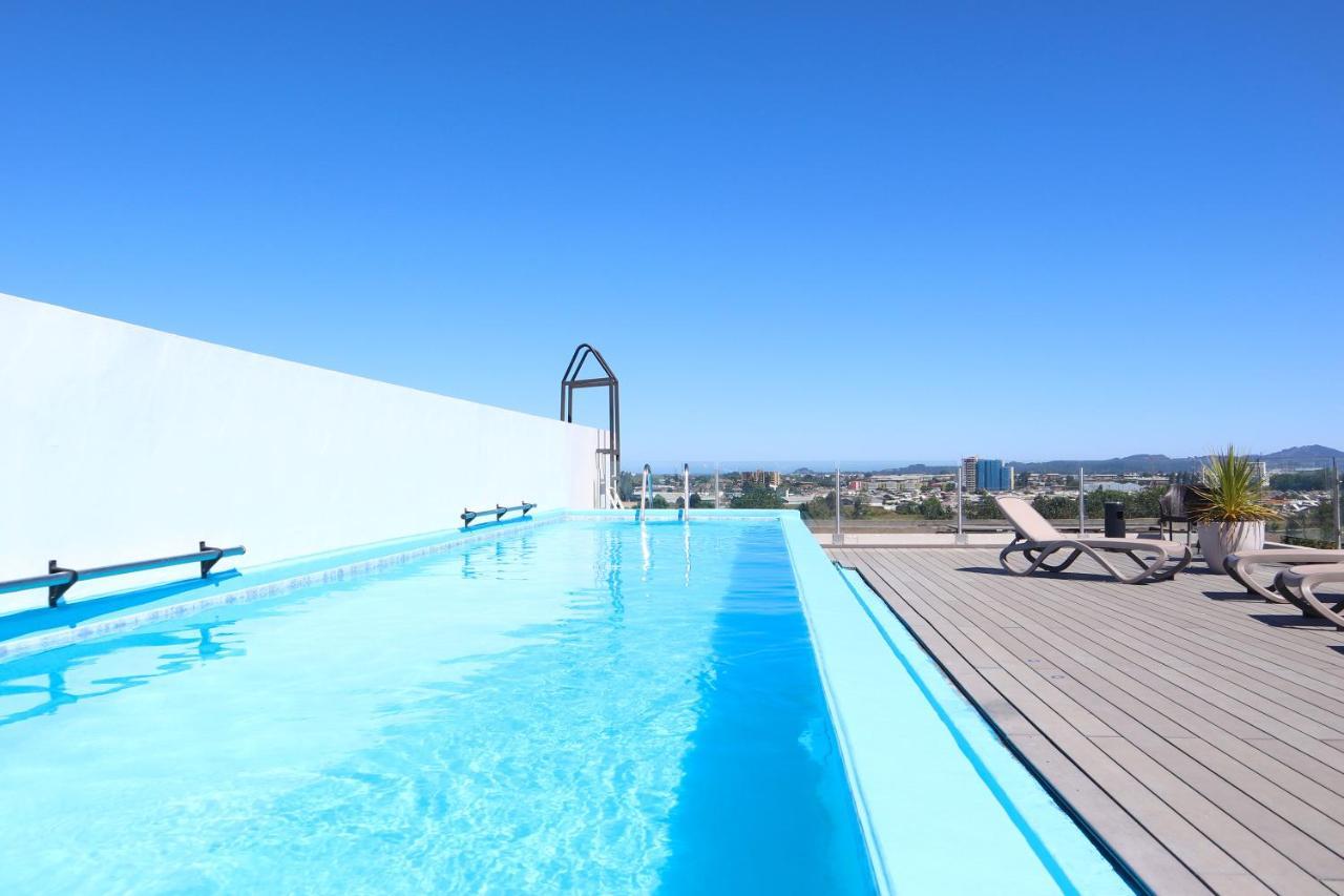 Wyndham Concepcion Pettra Hotel Kültér fotó Rooftop pool